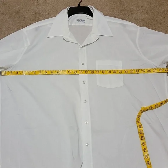 Short Sleeve Buttondown Shirt - Picture 2 of 6